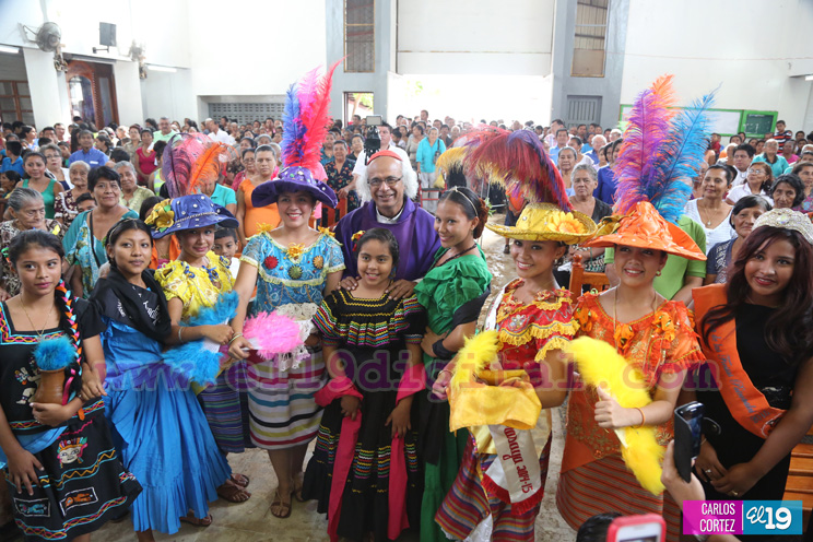 Masaya celebra un a&ntilde;o m&aacute;s a San L&aacute;zaro con el tradicional desfile de mascotas  